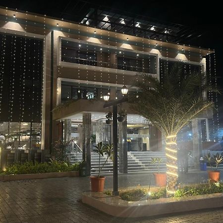 The Pavilion Park Resort Mālegaon Exterior photo