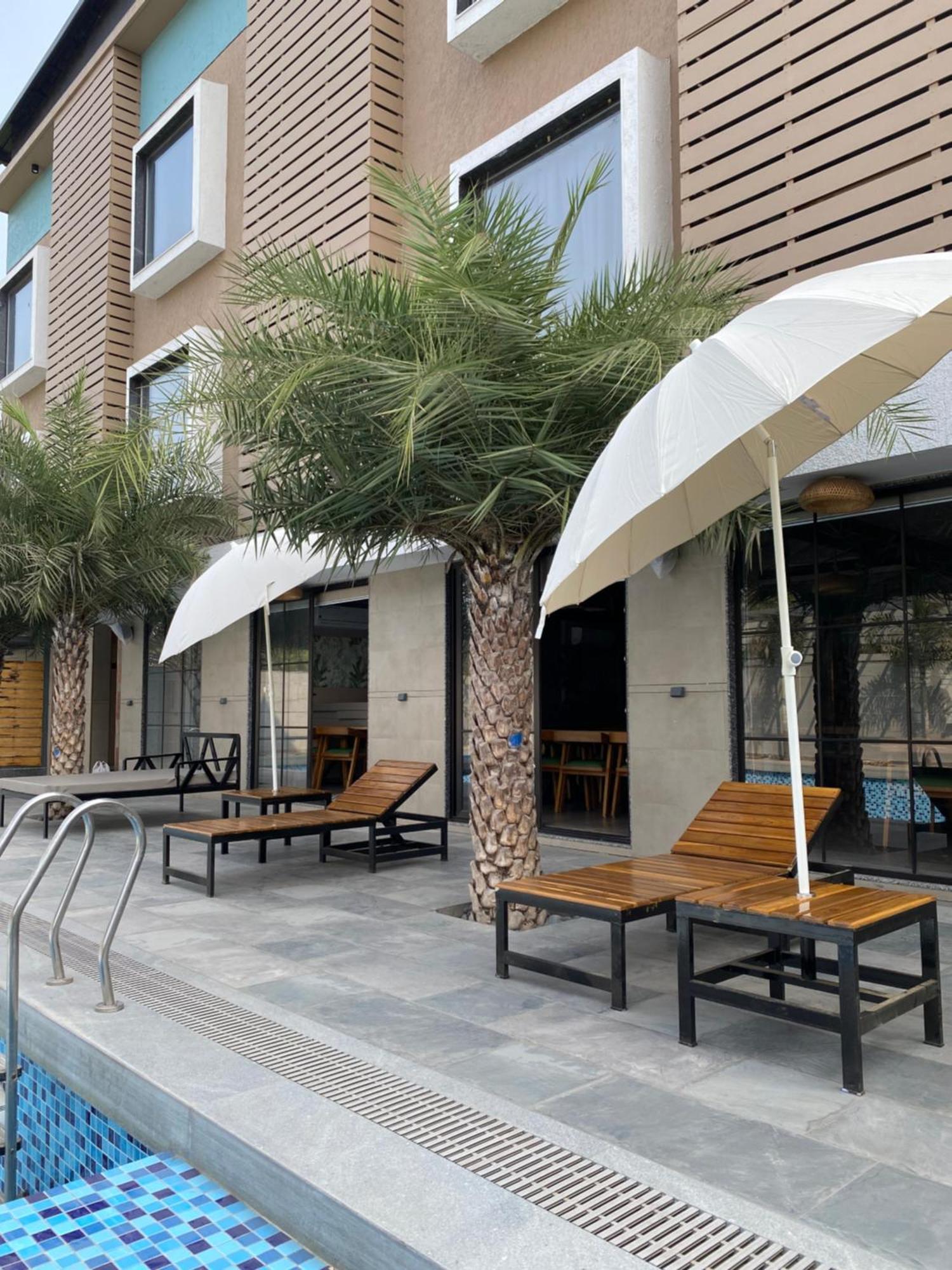 The Pavilion Park Resort Mālegaon Exterior photo